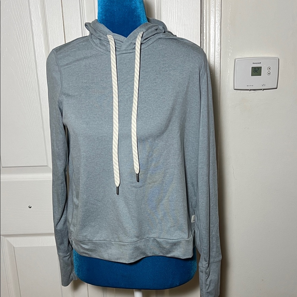 Vuori Super Soft Hooded Sweatshirt Women’s Small